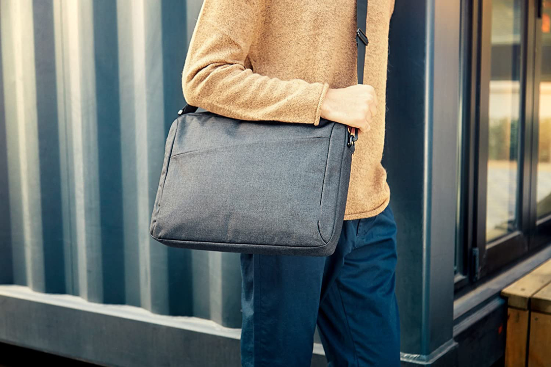 女性のための袖のラップトップの箱16インチのMacbookのプロ黒い16インチのラップトップのトート バック
